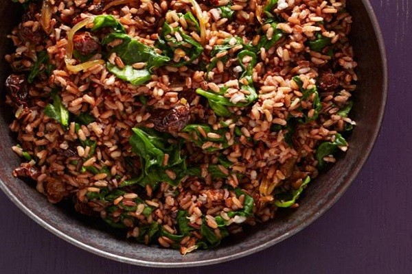 Nasi Merah, Jenis Nasi Rendah Karbohidrat dan Kaya Serat Untuk Tubuh