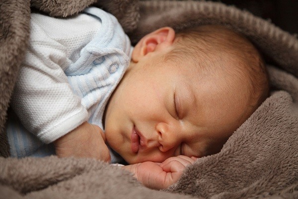 Bayi yang Diberi ASI Akan Tidur Lebih Nyenyak dan Lelap (Fakta)